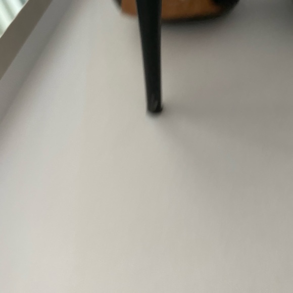 LAMB Sz 7 Serena Point Toe T-Strap Pump Black - Picture 6 of 8